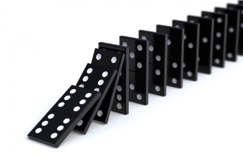 Falling dominoes